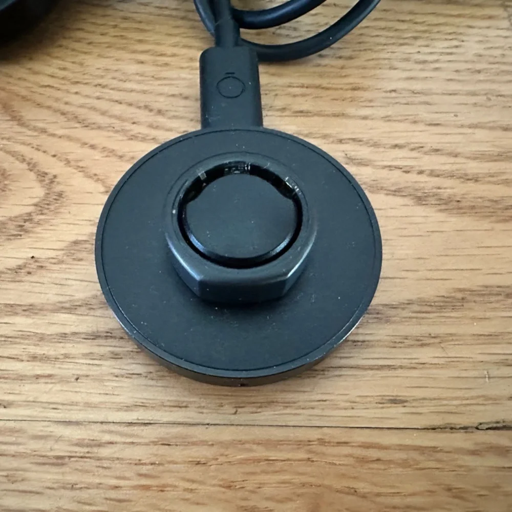 Oura Ring Gen 3 Heritage in Stealth (Size 8) - Picture 7 of 11